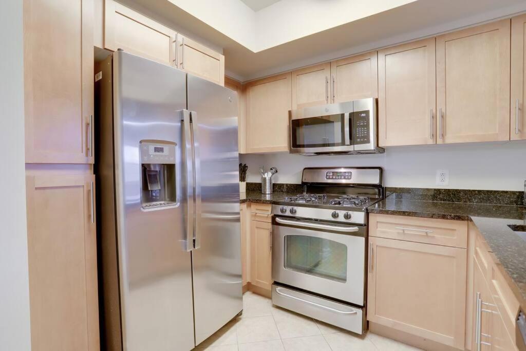 Fantastic 2 Bedroom Condo At Pentagon City With Pool&Gym Arlington Exterior foto